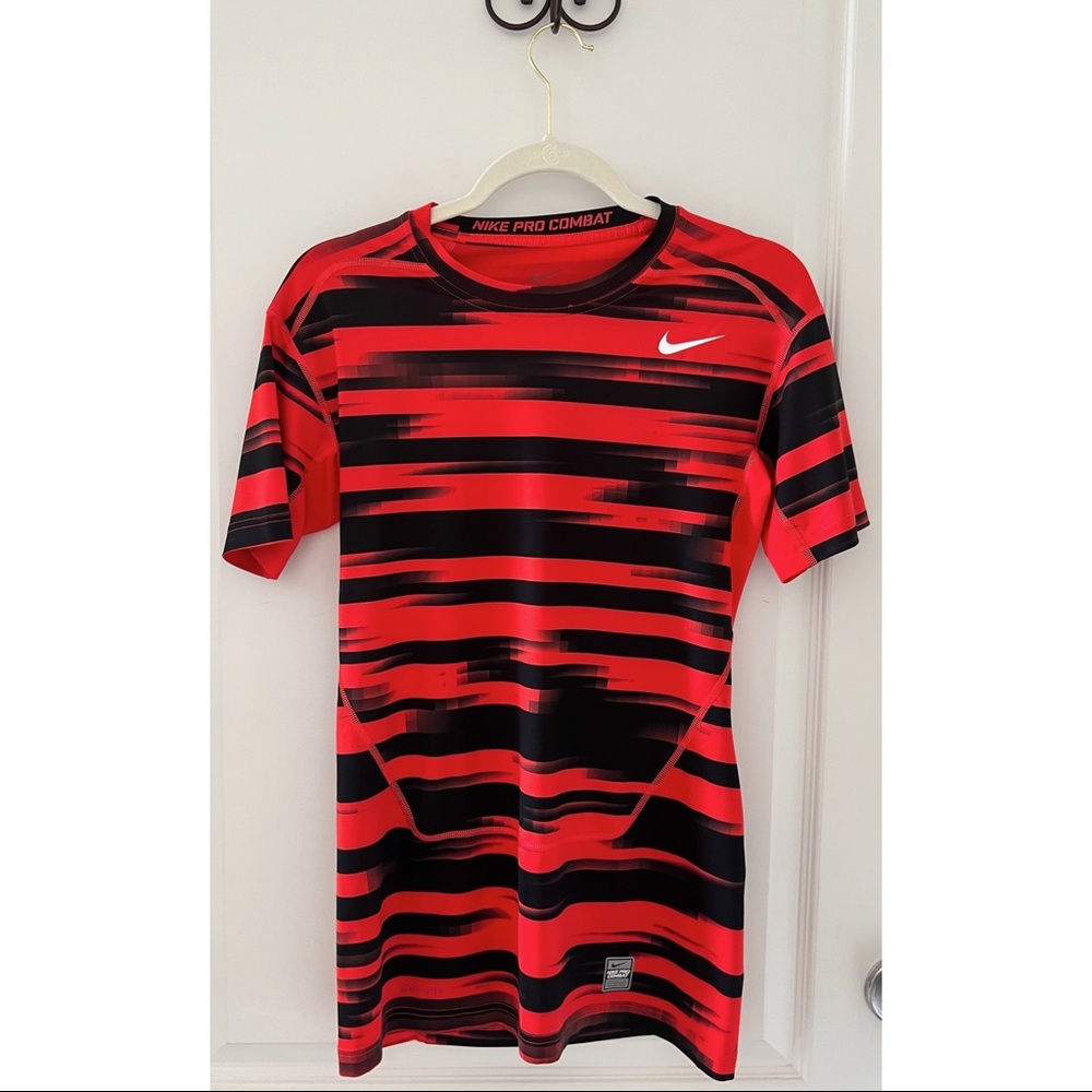 Nike Pro Combat Neo. Dri Fit Top sz L